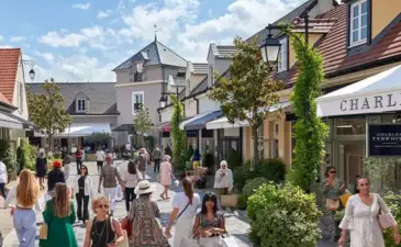 La Vallée Village: the luxury shopping destination minutes from the heart of Paris