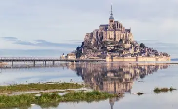 The train traveller’s “Tour de France”: medieval architecture edition