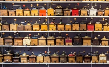 Visit the best markets in Europe by train