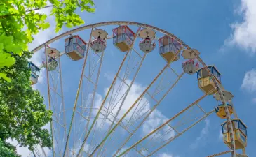 Los cinco mejores parques de atracciones de Europa accesibles en tren