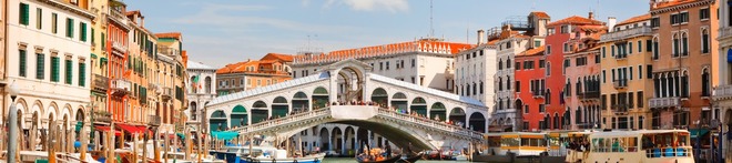 The Rialto bridge over the Grand Canal in Venice, a popular Frecciarosa destination